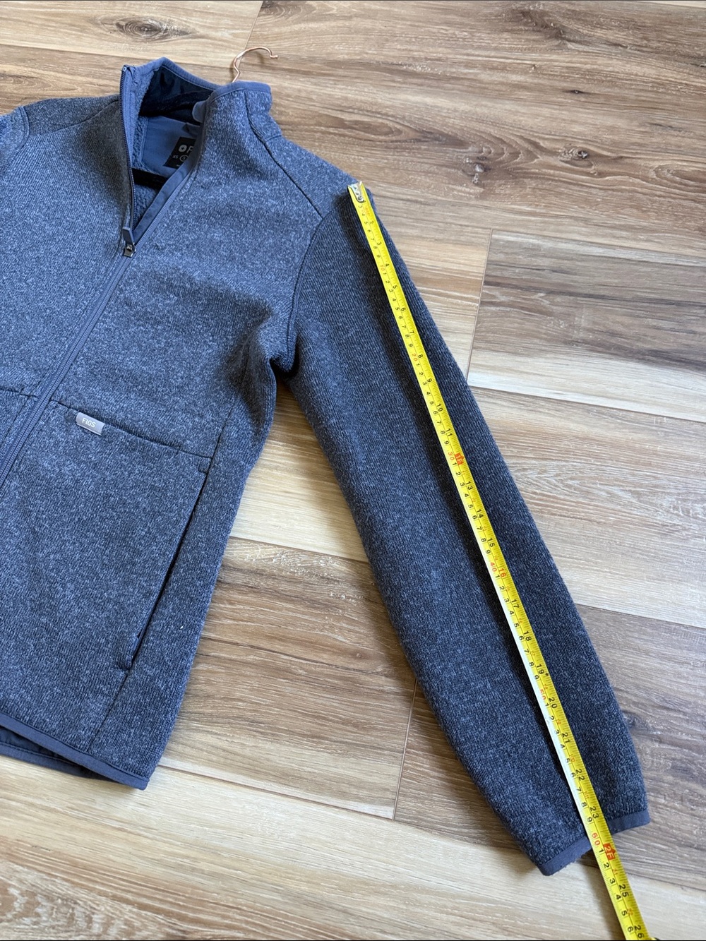 Figs Women Heathered Dark Gray Full-Zip Sweater Jacket - Picture 11 of 11